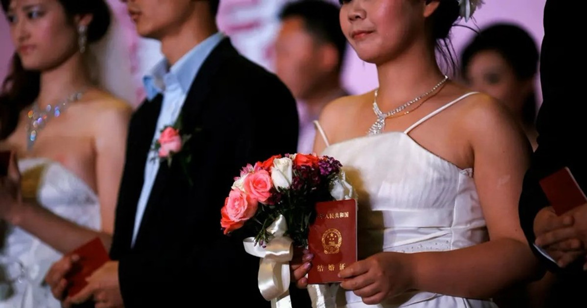 Siêu cường châu Á đối mặt thảm họa dân số vì giới trẻ không chịu kết hôn