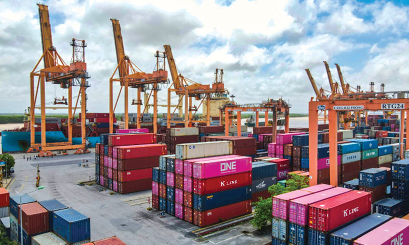 Cân bằng giữa tỷ giá, lãi suất và tăng trưởng kinh tế năm 2025 ra sao?