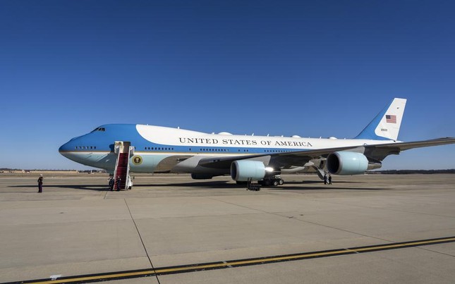 Tiết lộ chuyên cơ mới toanh chưa trình làng của Tổng thống Trump