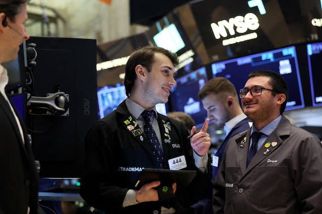 S&P 500 lập kỷ lục mới