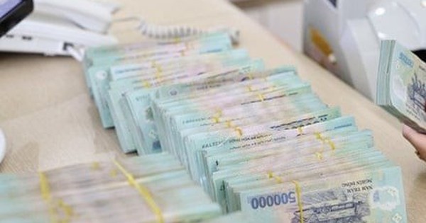 Ngân hàng đồng loạt hạ lãi suất huy động từ hôm nay