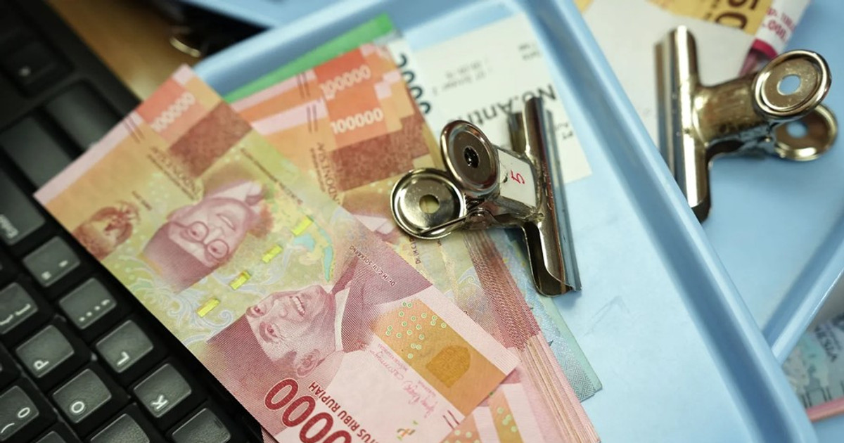 Đồng tiền chạm đáy 5 năm, nhà đầu tư nước ngoài tháo chạy: Chuyện gì đang xảy ra tại nền kinh tế lớn nhất Đông Nam Á?