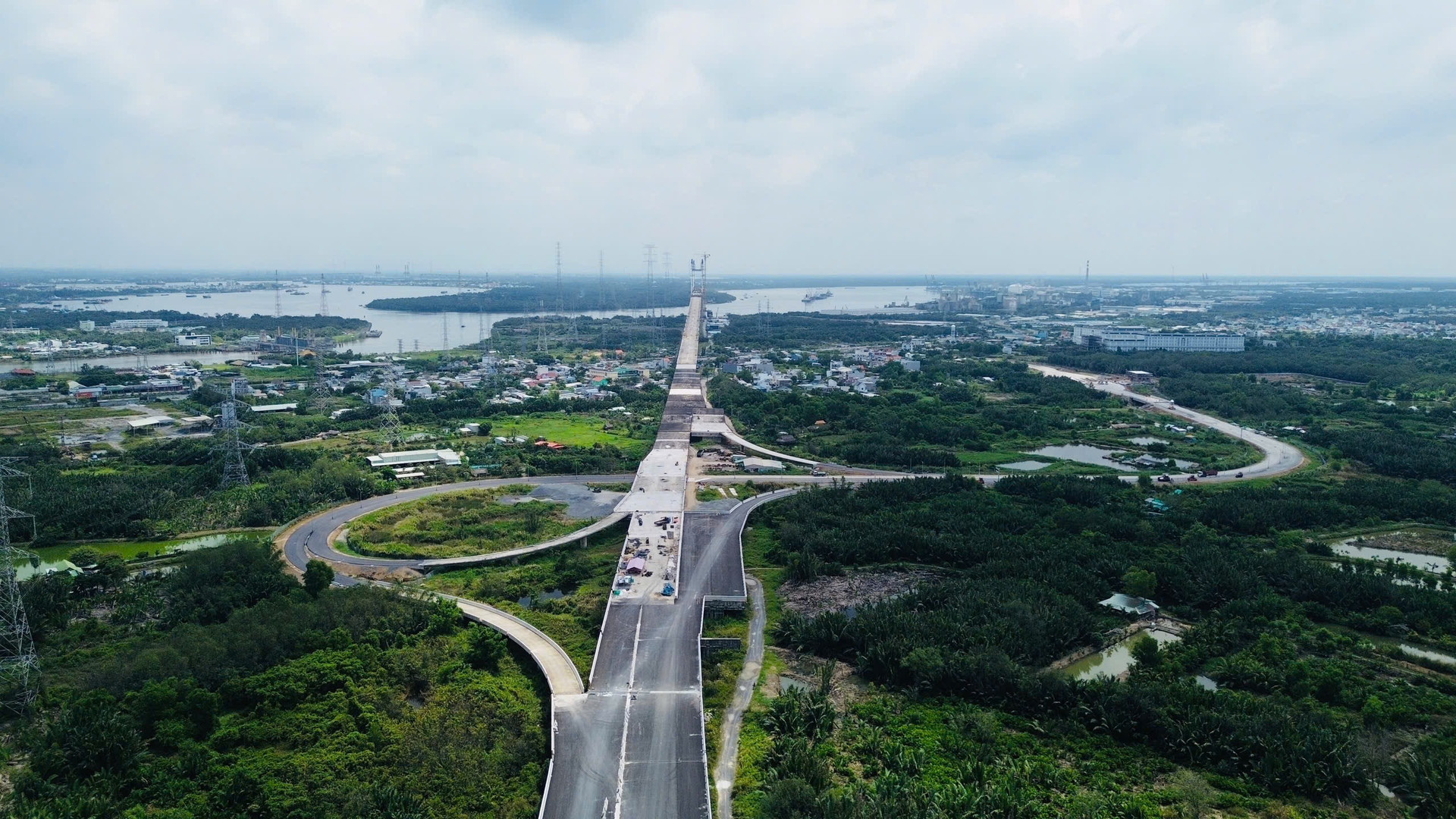Gần 19km cao tốc 31.000 tỷ phía Đông sẽ được thông xe vào dịp đặc biệt của đất nước