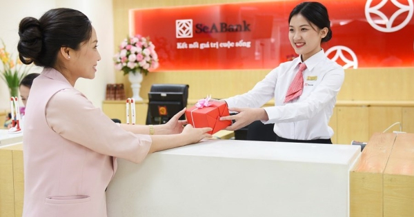 Phó Tổng Giám đốc SeABank đăng ký bán hơn 1 triệu cp SSB