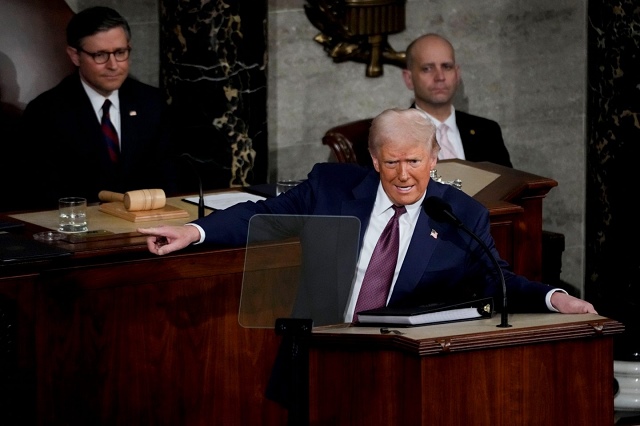 Trump thừa nhận sẽ có xáo trộn vì thuế quan nhưng khẳng định 