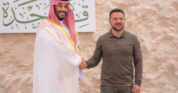 Tổng thống Zelensky tới Ả Rập Saudi, Tổng thống Donald Trump đợi tin tốt
