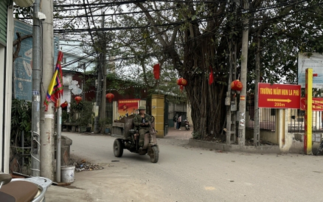 Huyện Hoài Đức nói gì về tuyến đường cắt ngang nhà văn hóa xã?