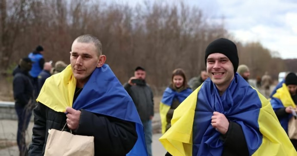 Nga - Ukraine trao đổi tù binh quy mô lớn