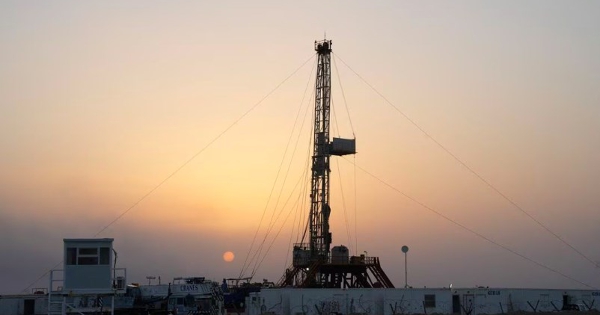 Giá xăng dầu hôm nay 21/3: Tăng gần 2% sau khi Mỹ áp lệnh trừng phạt mới lên Iran