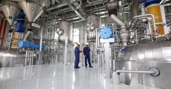 Vicostone muốn quay lại mục tiêu lãi nghìn tỷ, mua nhà máy nhựa Polyester