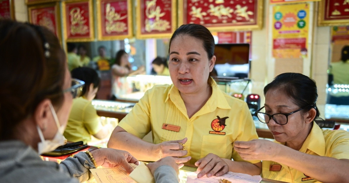 Sau cơn sốt vàng lao dốc về 80 triệu/lượng, kịch bản tái diễn cú sốc 2011?
