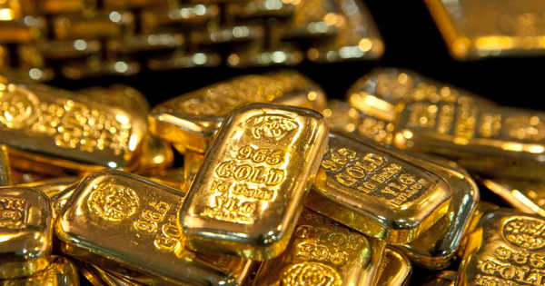 Vàng duy trì trên mức 3.000 USD/ounce, một loạt chuyên gia cảnh báo rủi ro giá sắp giảm vài trăm USD