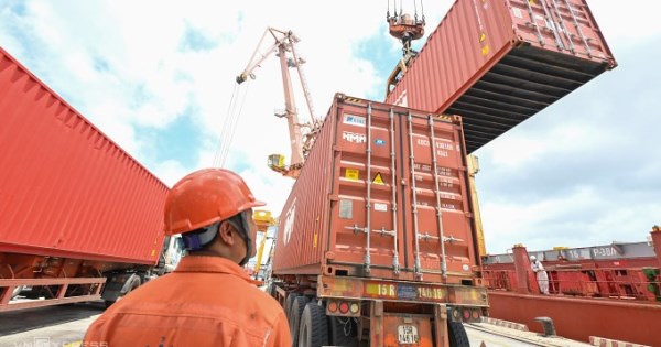 'Đề xuất hàng hóa rủi ro thấp có thể hậu kiểm sau thông quan'