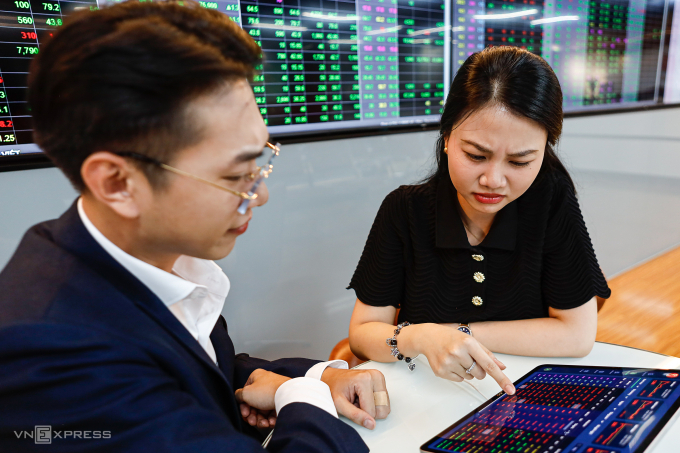 Chứng khoán giảm ba phiên liên tiếp
