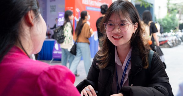 Loạt doanh nghiệp, ngân hàng tuyển dụng tại sự kiện hút 5.000 sinh viên, mở ra nhiều cơ hội việc làm lương tháng 50 triệu đồng