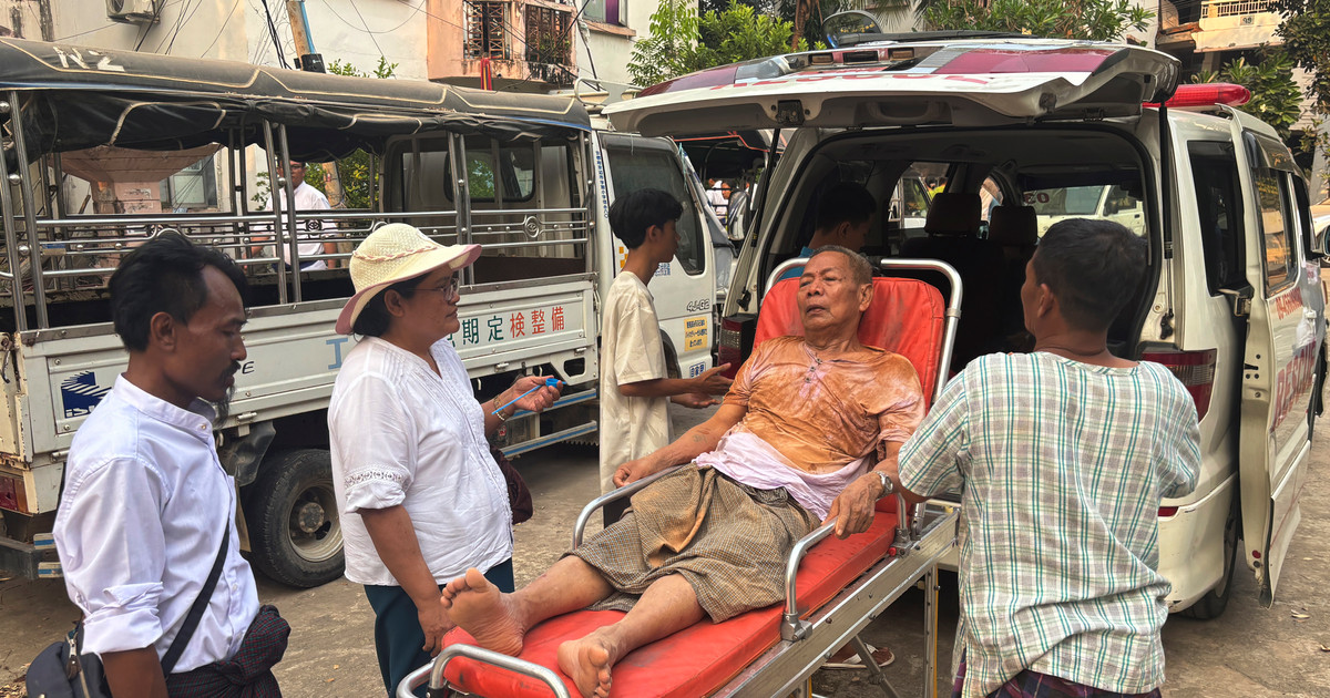 Việt Nam gửi điện thăm hỏi Thái Lan và Myanmar vụ động đất nghiêm trọng