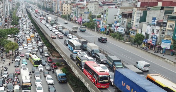 Đề xuất cho xe đi vào làn khẩn cấp Vành đai 3 trên cao để giảm ùn tắc
