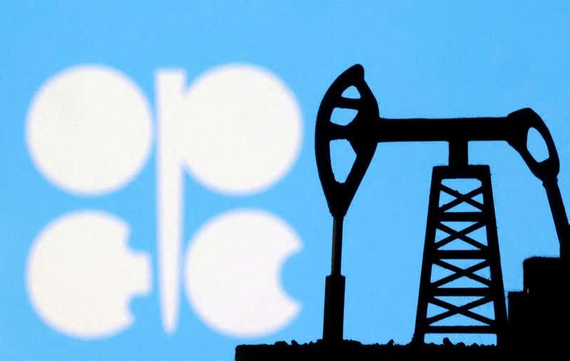OPEC+ thúc đẩy kế hoạch tăng sản lượng khiến giá dầu lao dốc