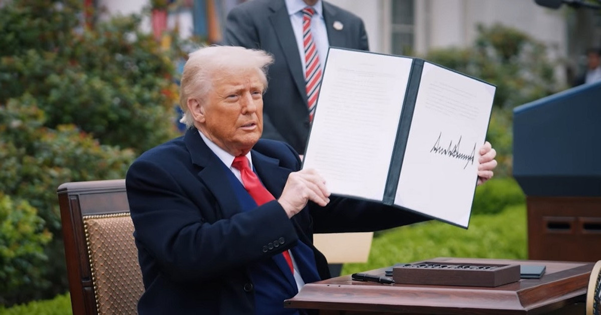 Ông Trump khẳng định không bao giờ thay đổi chính sách thuế