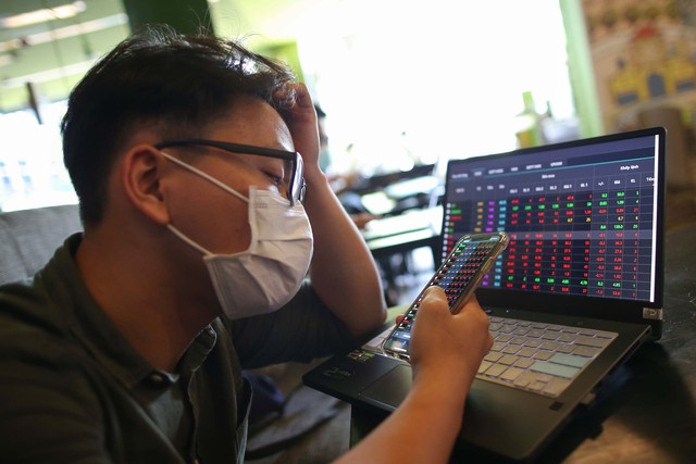 Việt Nam có gần 10 triệu tài khoản chứng khoán trước khi VN-Index rơi hơn 170 điểm