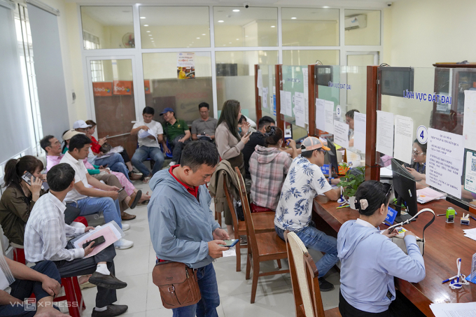Hồ sơ đất đai tăng đột biến trước thông tin sáp nhập tỉnh