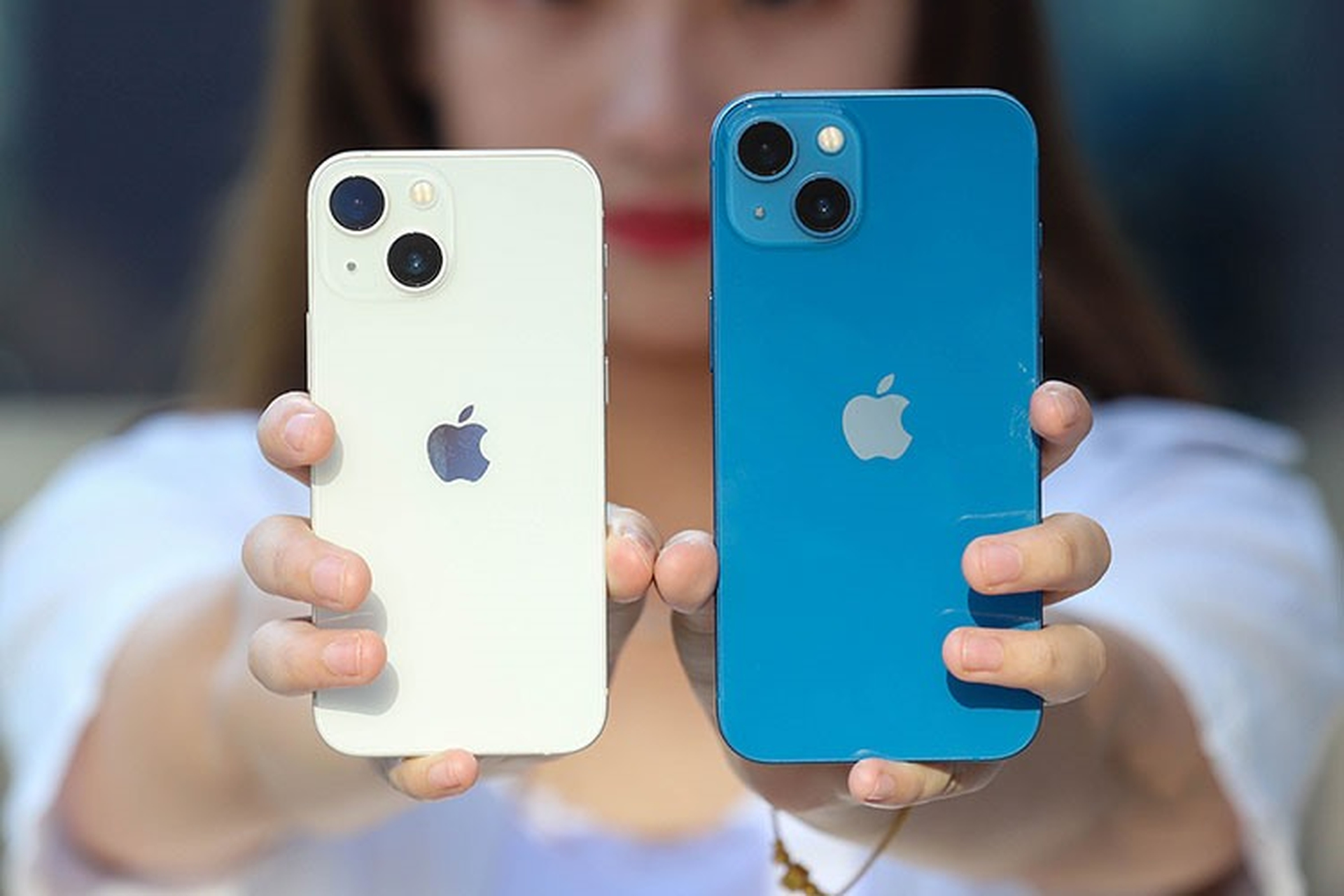 Giá iPhone đồng loạt giảm sâu: iPhone 11 chỉ còn từ 8,5 triệu, có mẫu giảm gần 14 triệu đồng