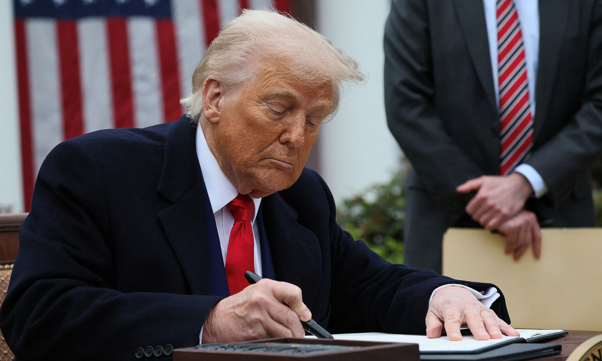 Đội ngũ của ông Trump phải đàm phán 90 thỏa thuận trong 90 ngày