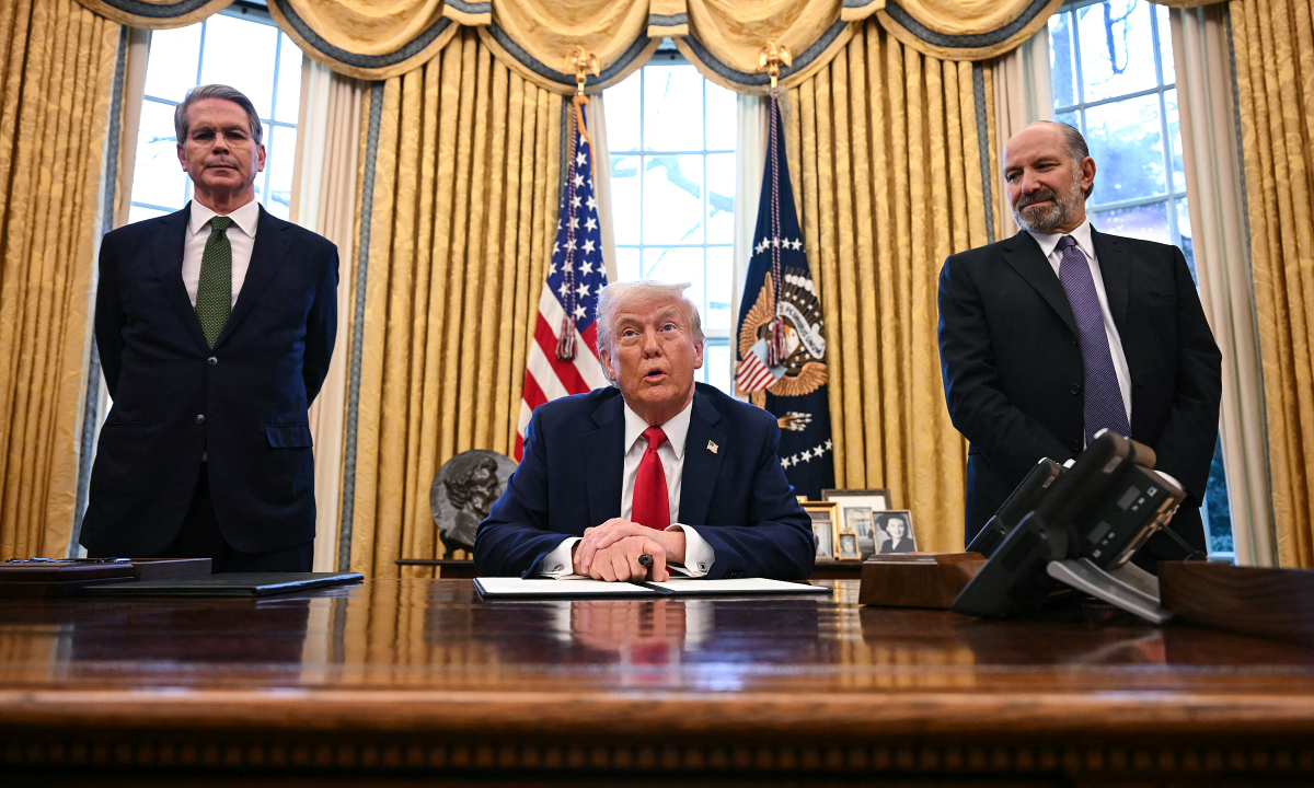 Chiến lược 'phân vai' của ông Trump trong đòn thuế