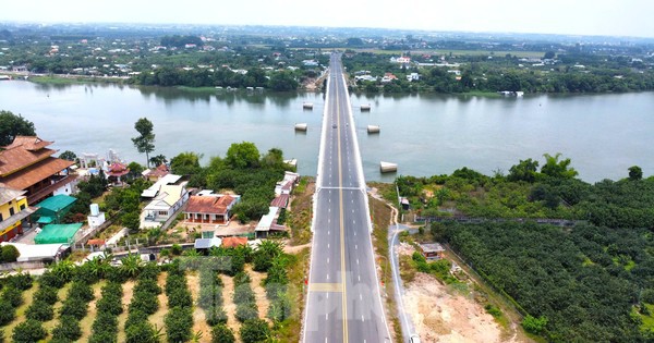 Ngắm đường dẫn cầu vượt sông nối Bình Dương và Đồng Nai từ trên cao