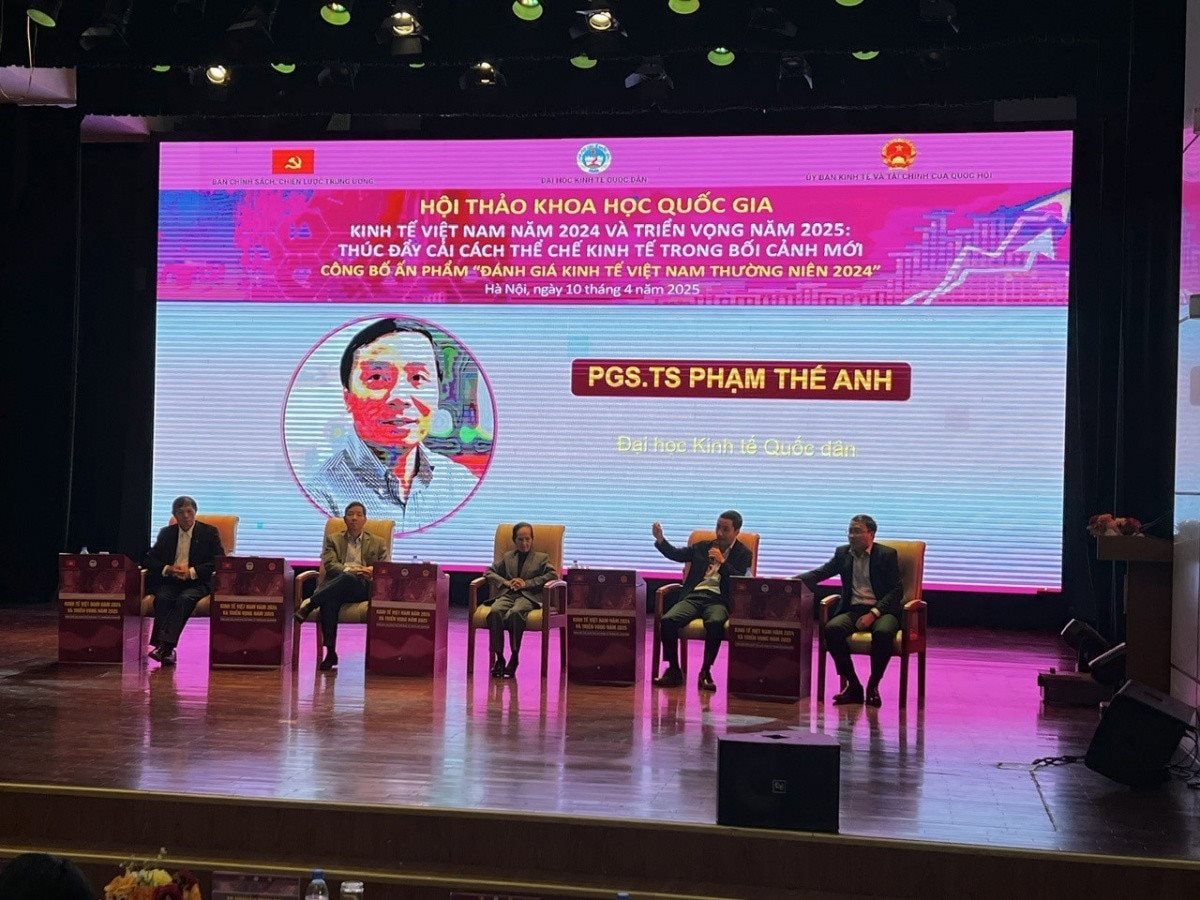 PGS.TS Phạm Thế Anh: Thị trường bất động sản Việt Nam sẽ đối mặt với nguy cơ lớn nếu dòng vốn tiếp tục chảy vào các hoạt động đầu cơ