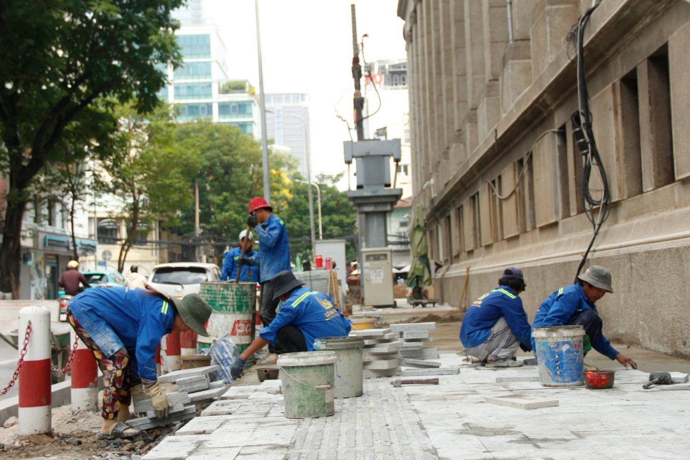 TPHCM tạm ngưng đào đường, vỉa hè dịp lễ 30-4 và 1-5