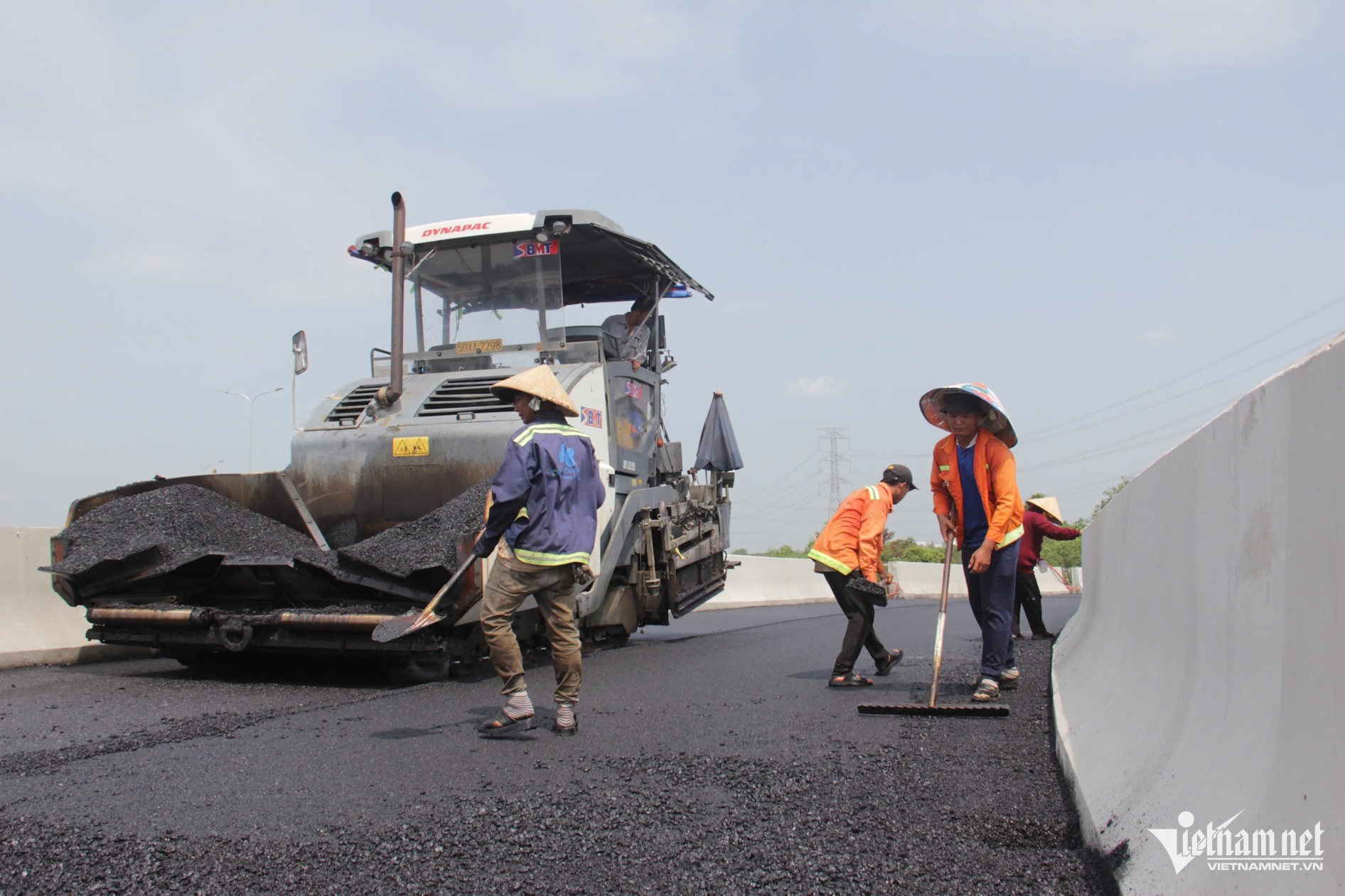 Hiện trạng 18km cao tốc Bến Lức - Long Thành trước giờ G