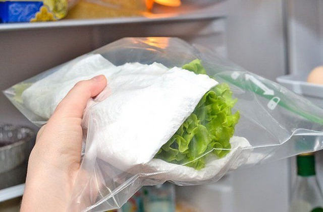 Ngỡ ngàng với 5 mẹo dùng khăn giấy trong bảo quản thực phẩm, người nội trợ hàng chục năm cũng chưa chắc biết