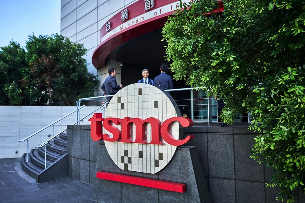 TSMC bác bỏ tin đồn bắt tay Intel, khẳng định không chia sẻ công nghệ
