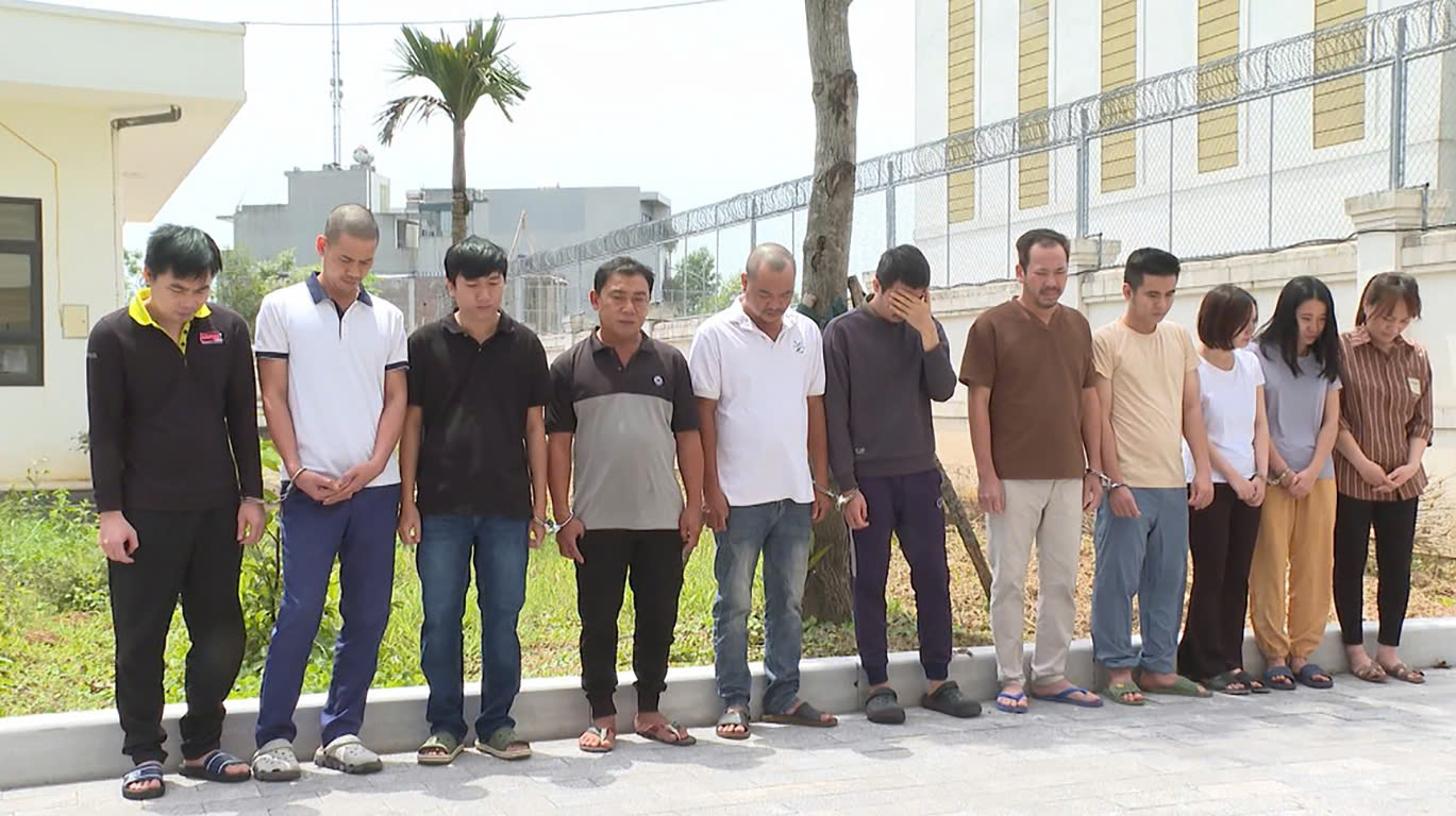 Vụ sản xuất thuốc giả quy mô toàn quốc: Bất ngờ với kết quả phân tích thuốc