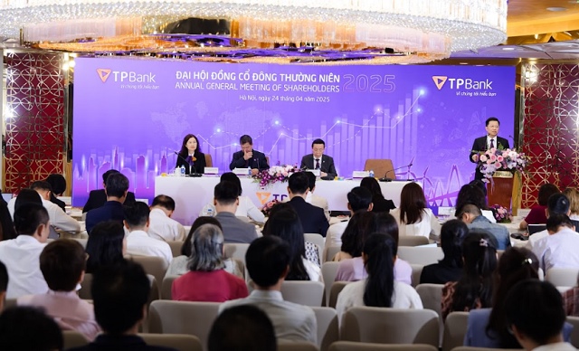 ĐHĐCĐ TPBank: Mục tiêu lợi nhuận 2025 đạt 9,000 tỷ đồng, cổ tức 15% bằng tiền mặt và cổ phiếu